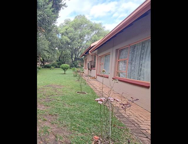 4 BEDROOM HOUSE FOR SALE IN BRITS CENTRAL